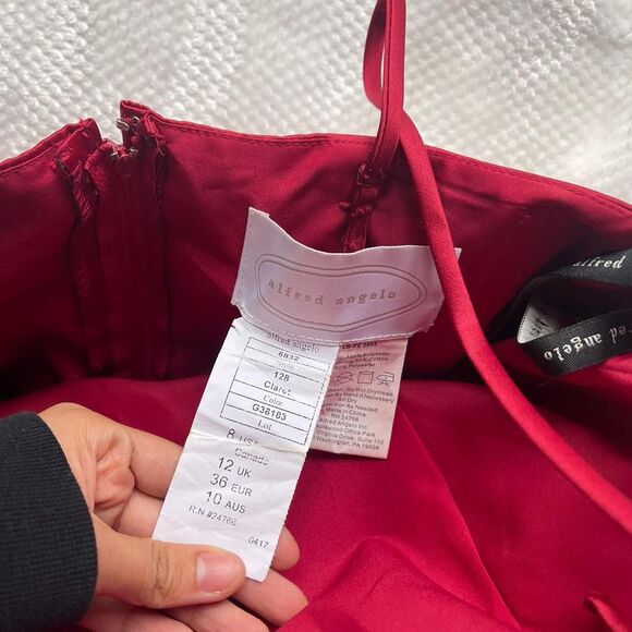 ALFRED ANGELO RED SATIN EMBROIDERED GOWN - Picture 5 of 8